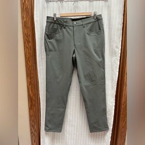 🙈NWOT Lululemon Slim-Fit 5 Pocket Pant 33 (gray sage color)